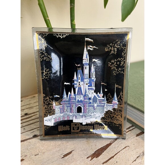 Vintage Walt DISNEY World Productions Glass Trinket Dish Smoked Gold Trim Castle - Picture 1 of 6